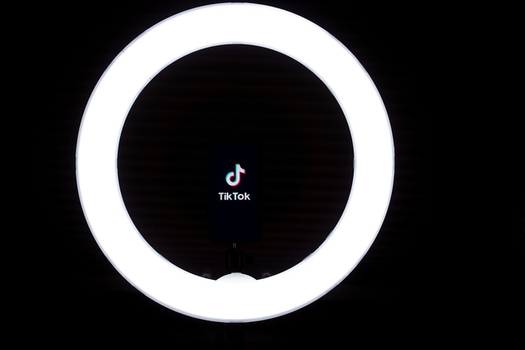 8 gadgets indispensáveis para criar vídeos no TikTok