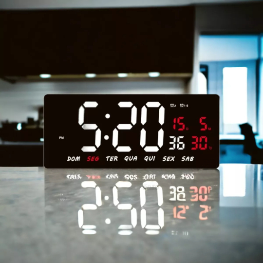 Relógio Digital de Parede com Calendário